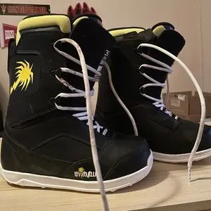Thirty-two | Shoes | Thirtytwo Zephyr Spring Break Snowboard 